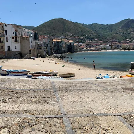 Antoinette Maison * Cefalu